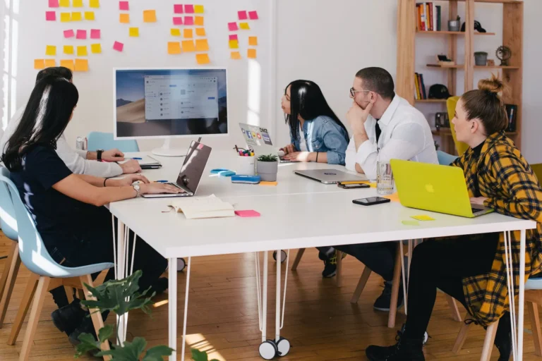 como engajar os colaboradores com endomarketing